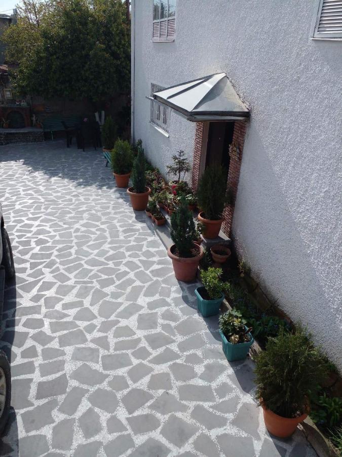 Guesthouse Giorgi เทลาวี ภายนอก รูปภาพ