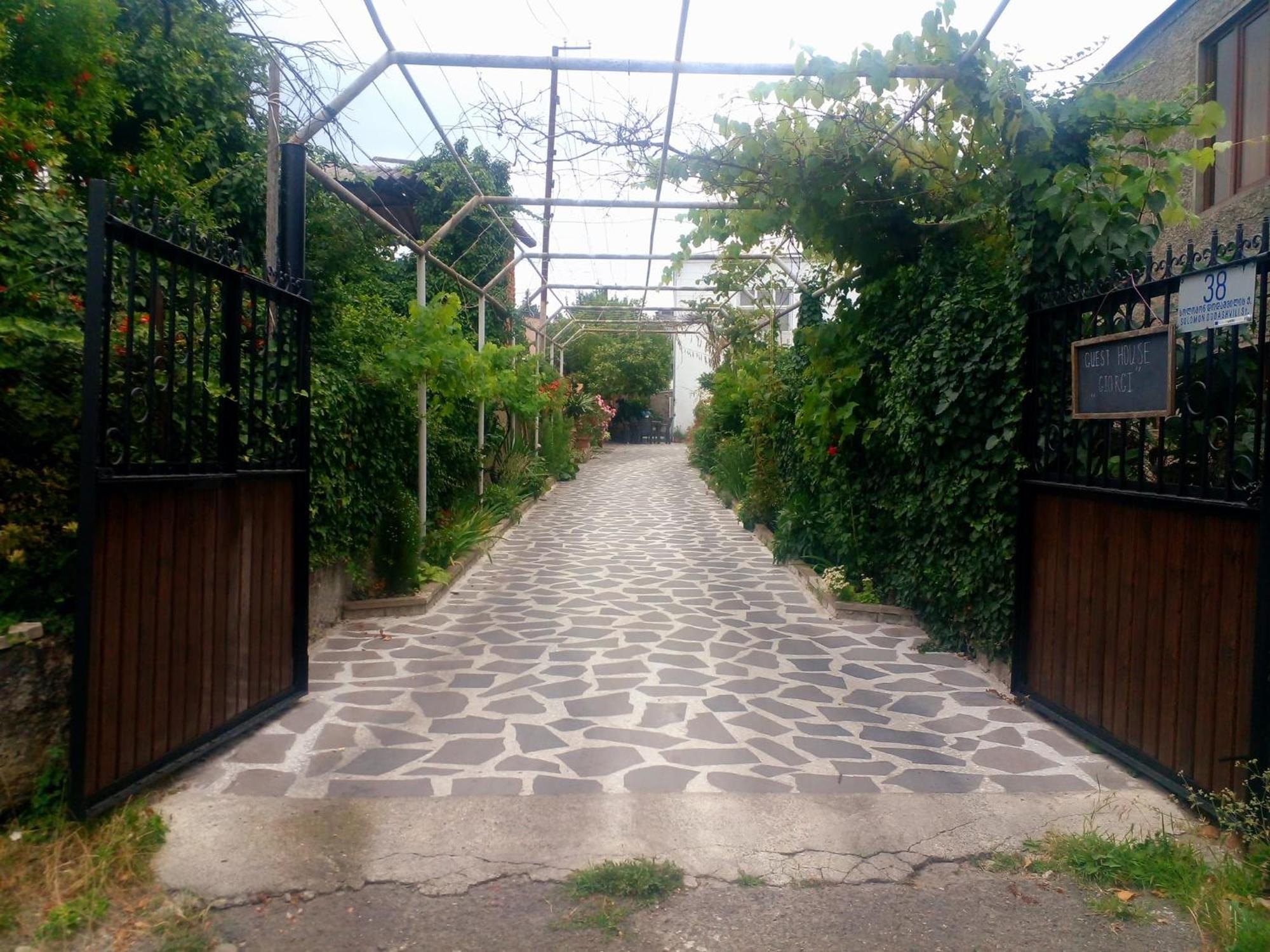 Guesthouse Giorgi เทลาวี ภายนอก รูปภาพ