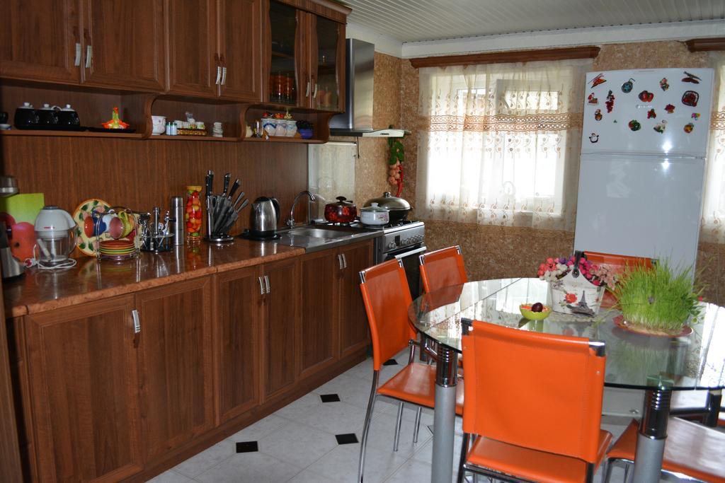 Guesthouse Giorgi เทลาวี ภายนอก รูปภาพ