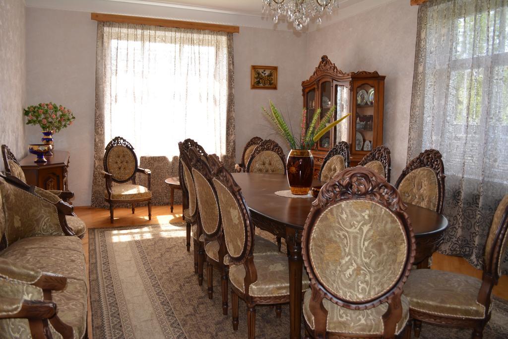 Guesthouse Giorgi เทลาวี ภายนอก รูปภาพ