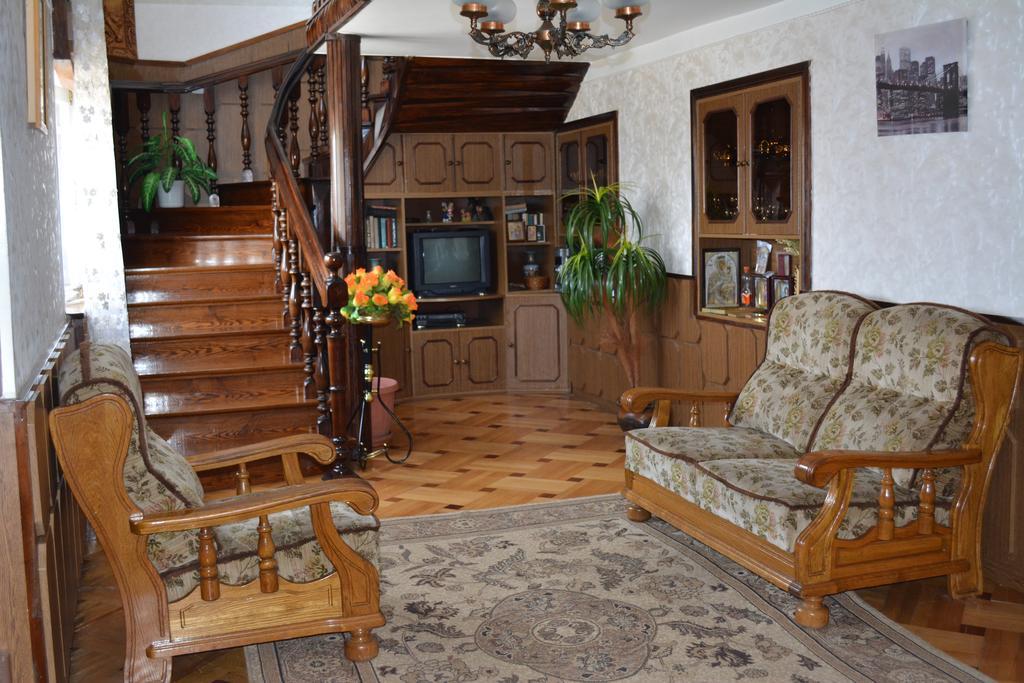 Guesthouse Giorgi เทลาวี ภายนอก รูปภาพ